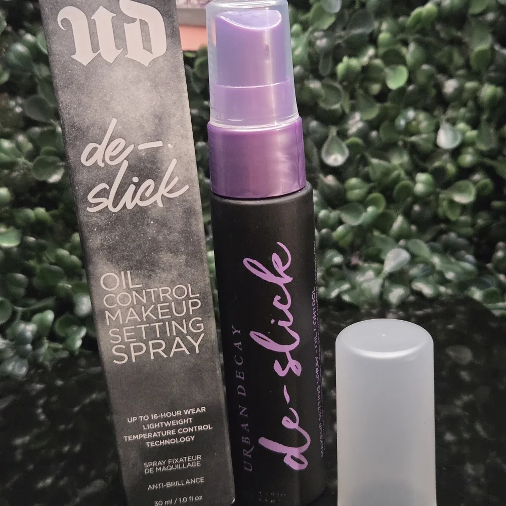 Urban Decay De-Slick Setting Spray Travel NIB RARE